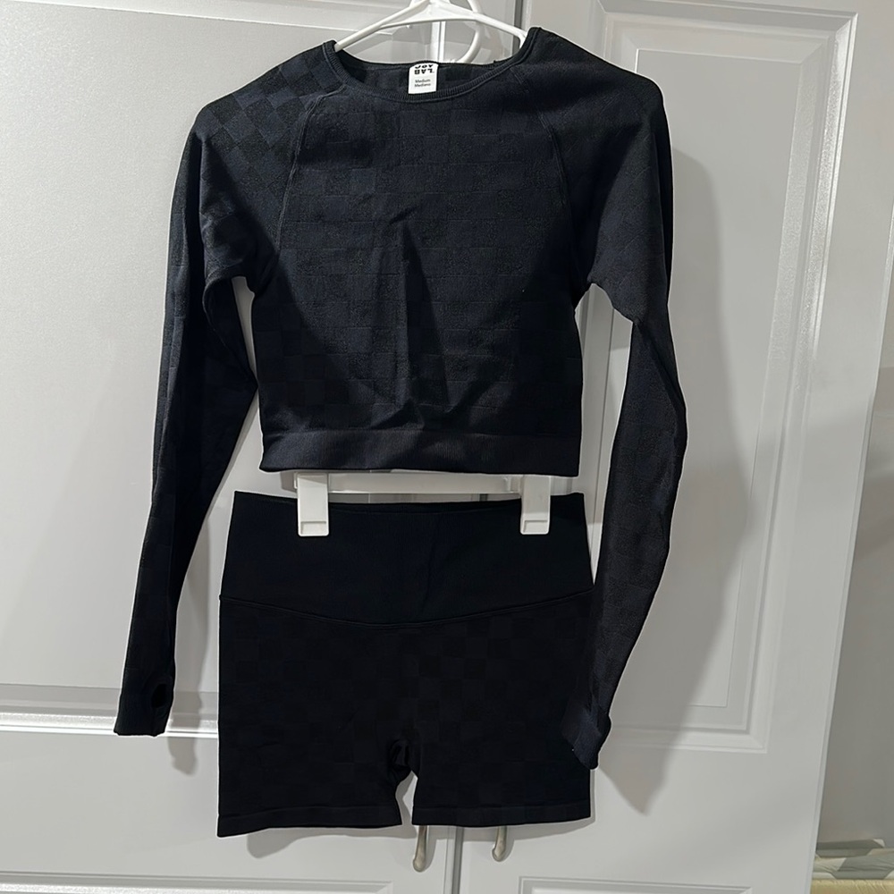 Black Checkered Long Sleeve Crop Top and Shorts Set